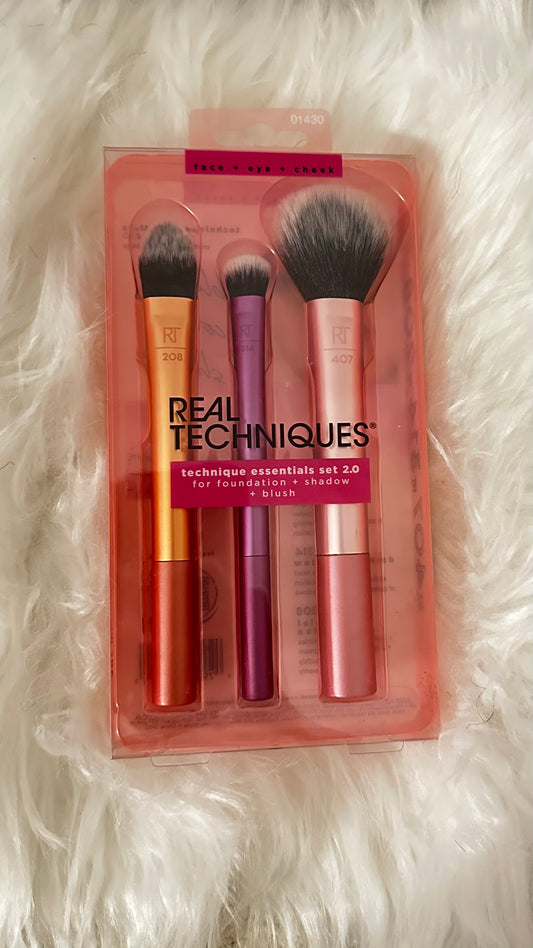 Real Techniques Brand New Makeup Brush Set In Box For Eyes Face And Cheeks