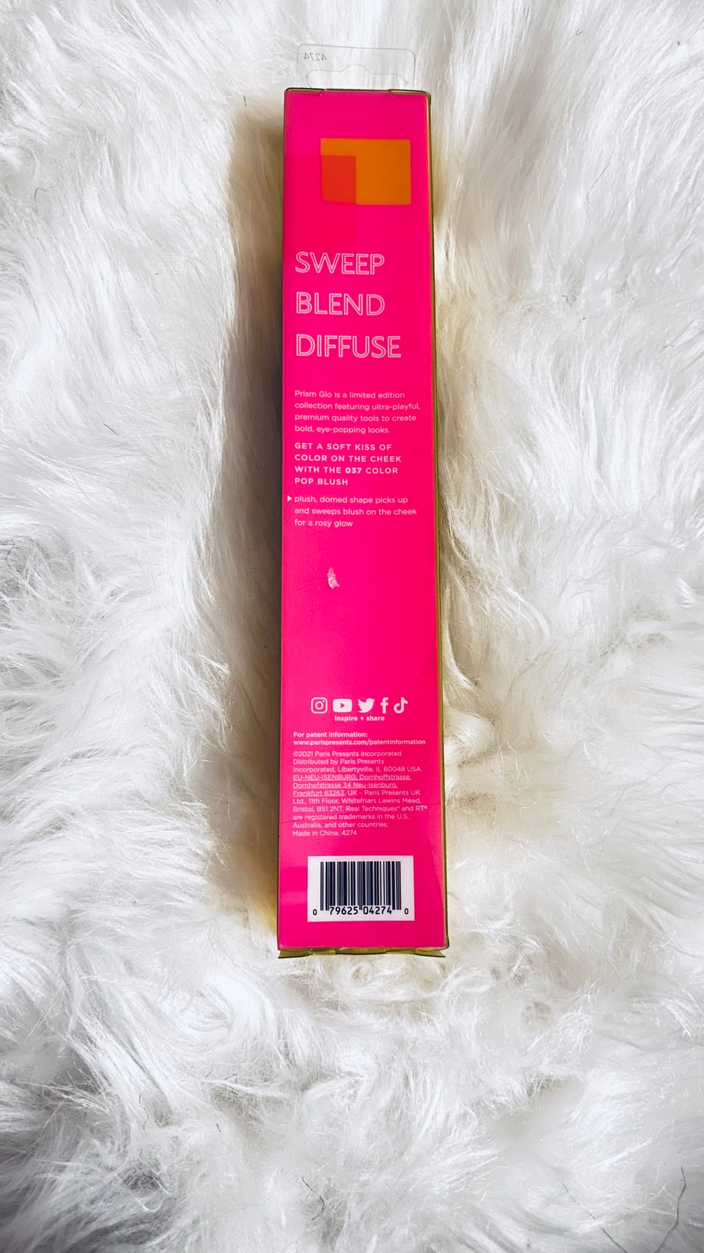 Real Techniques Prism Glo Color Pop Blush Make Up Brush - 037